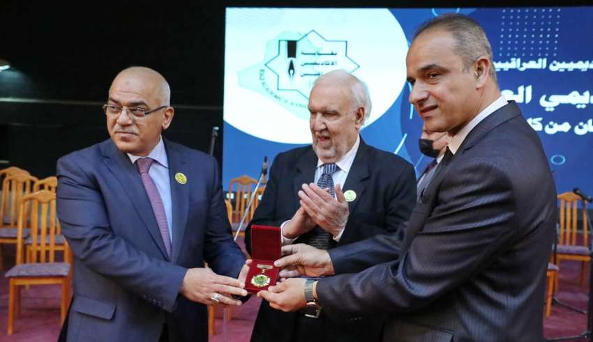 نقابة الأكاديميين تكرم وزير التعليم العالي والبحث العلمي بمناسبة يوم الأكاديمي العراقي